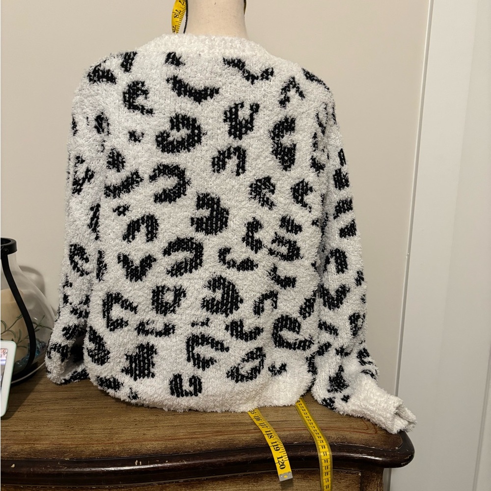 POL Black and White Leopard Print Sweater So So Soft Size M - Picture 2 of 5